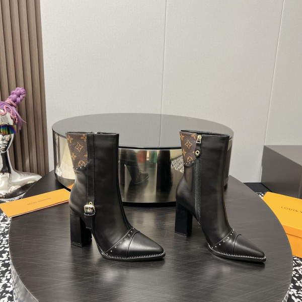 l0*is V*t0n boots