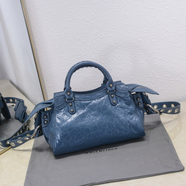 Ba*len*cia*ga neo cagole xs handbag