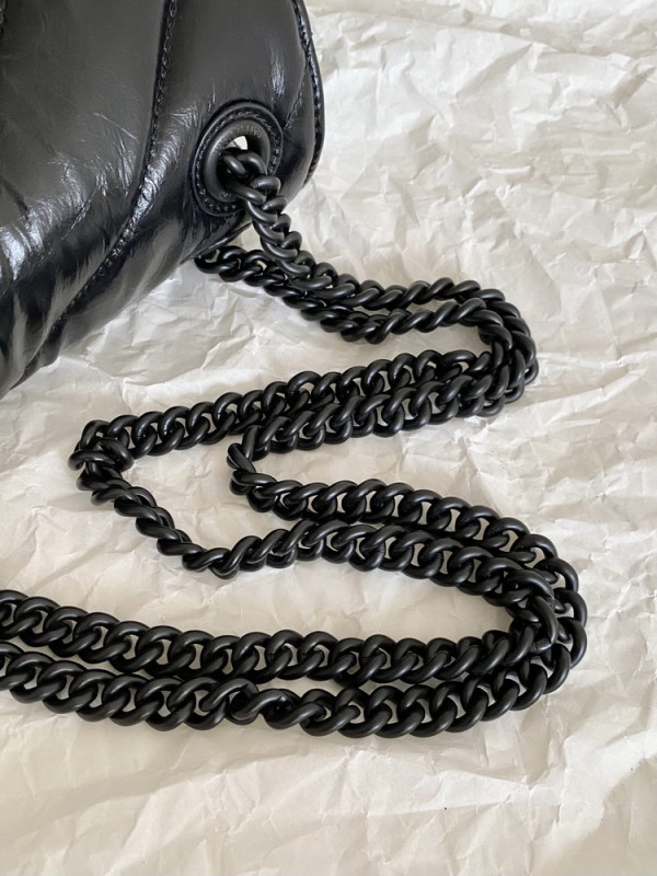 Ba*len*cia*ga crush small chain bag