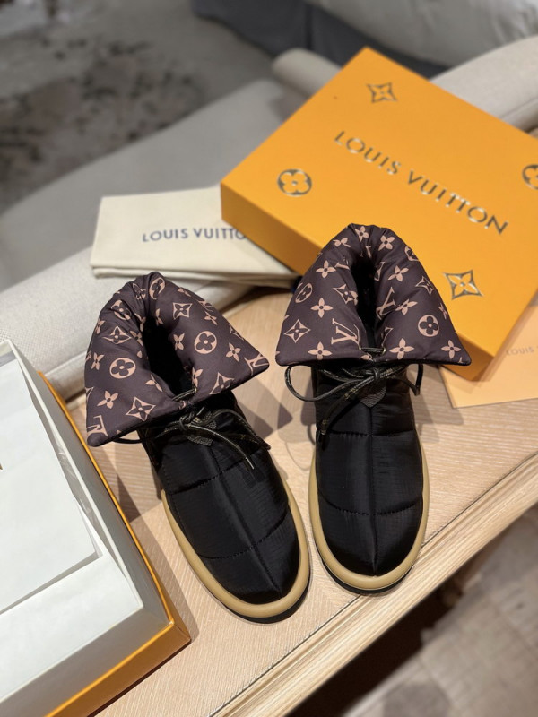 l0*is V*t0n pillow comfort ankle boots
