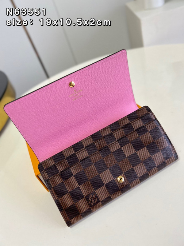 l0*is V*t0n sarah wallet