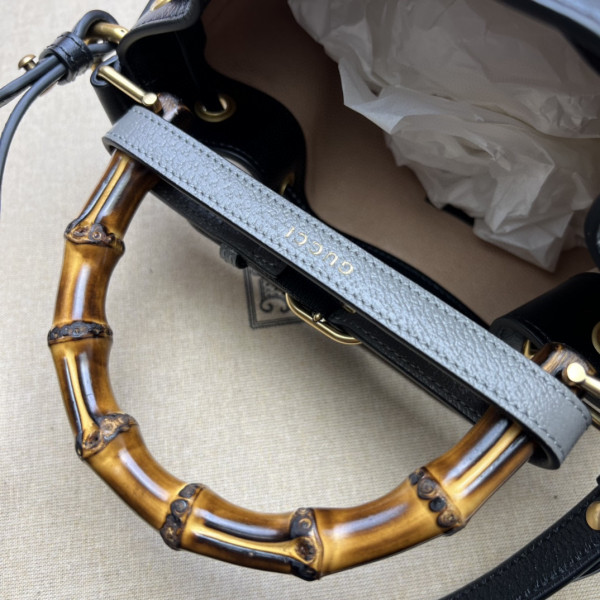 G*u*i diana small bucket bag