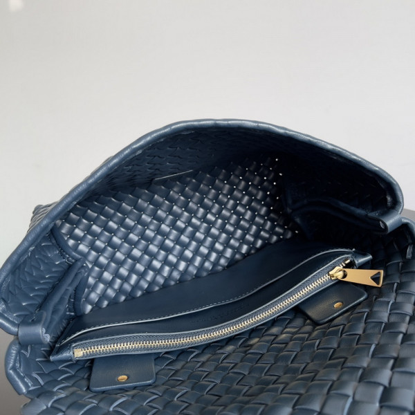 bo*te*ga Ve*ne*ta patti top handle bag