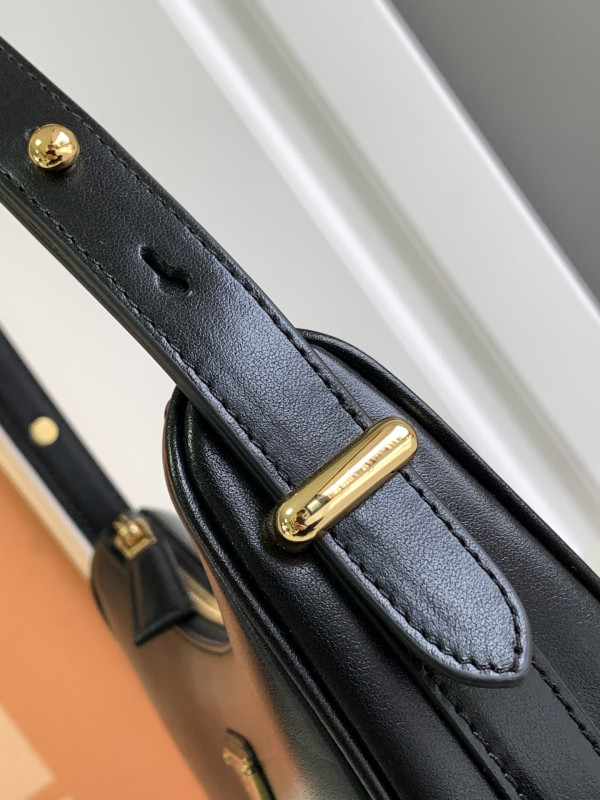 Pra*a arqué leather shoulder bag-22.5*18.5*6cm