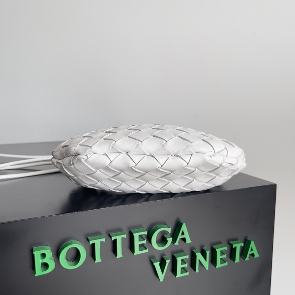 bo*te*ga Ve*ne*ta  mini sardine top handle bag