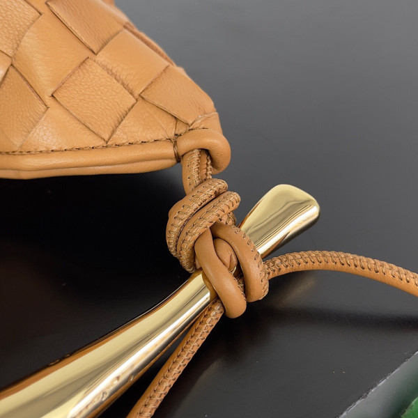bo*te*ga Ve*ne*ta  mini sardine top handle bag