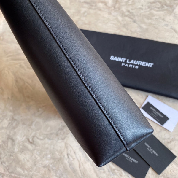 y*l shopping Sa**t Lau*nt leather
