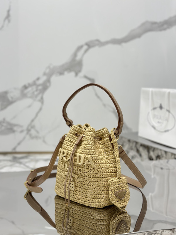 Pra*a bucket bag
