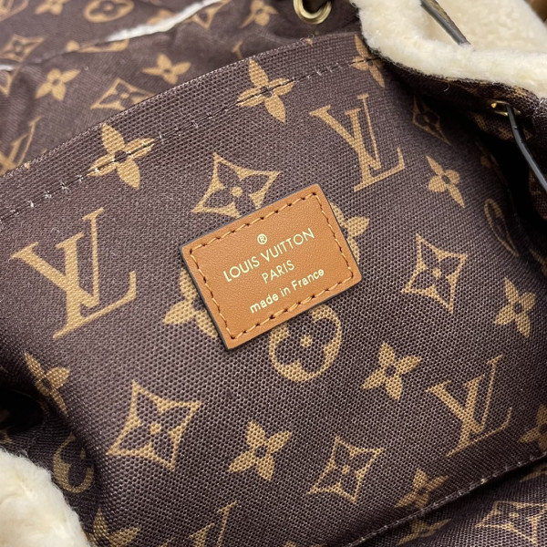 l0*is V*t0n ski backpack