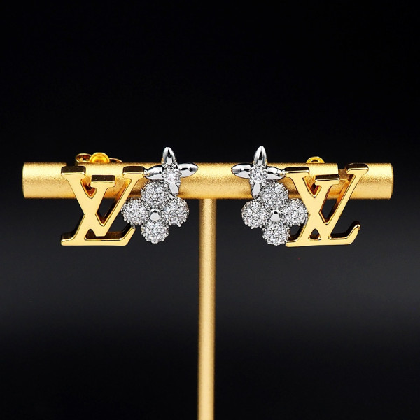 l0*is V*t0n earrings