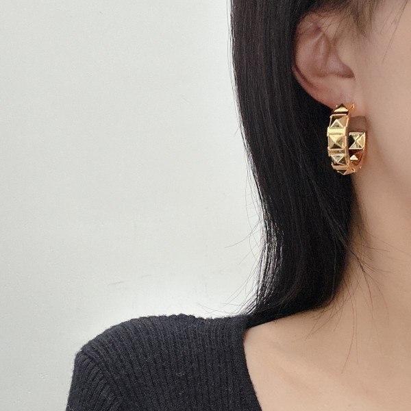 bo*te*ga Ve*ne*ta  earrings