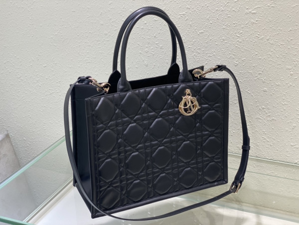 MEDIUM DIRO BOOK TOTE-36*18*28CM