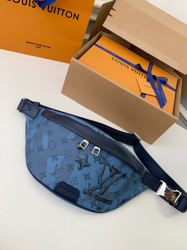 l0*is V*t0n discovery bumbag