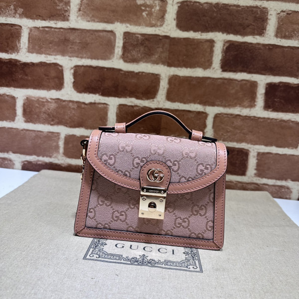 G*u*i gg matelassÉ small top handle bag