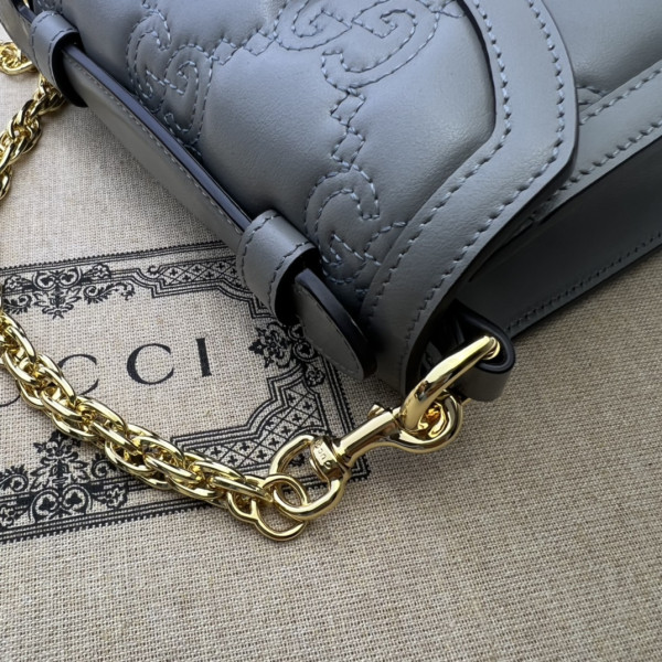 G*u*i gg matelassÉ small top handle bag