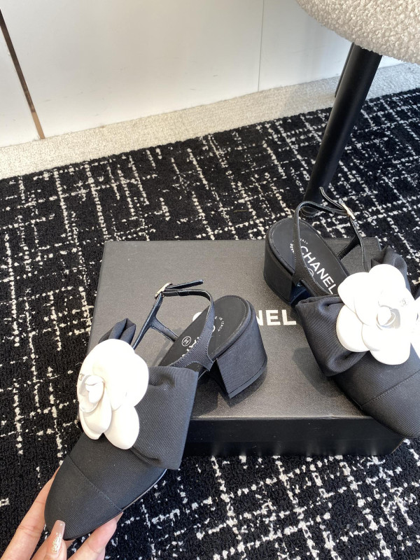 CL SLINGBACKS