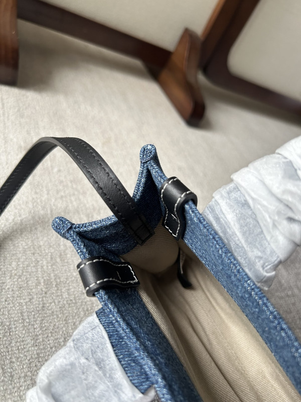 CHLOÉ SMALL woody tote bag-20*14*6cm