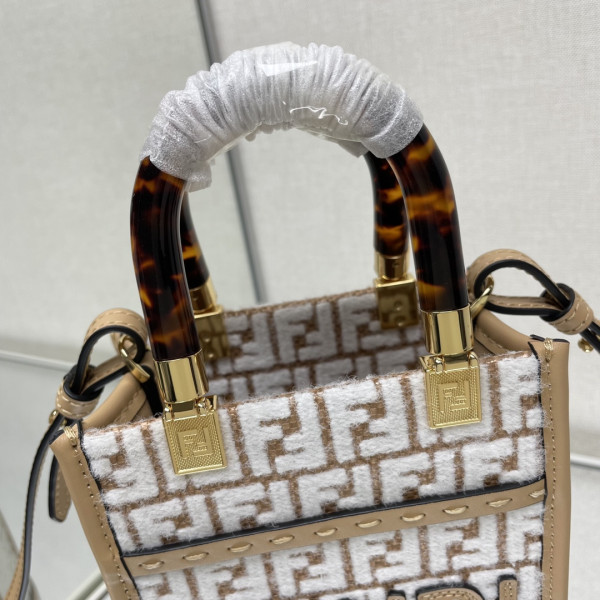F**di mini sunshine shopper-13-18-6.5cm
