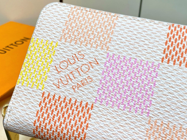 l0*is V*t0n zippy wallet-19.5*10.5*2.5 cm