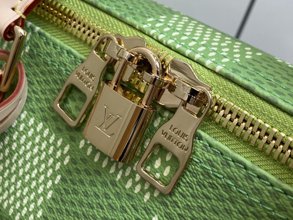 l0*is V*t0n keepall bandouliÈre 50