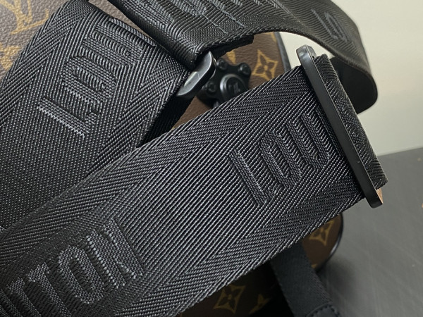l0*is V*t0n trail messenger-31*22*11cm