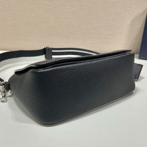 Pra*a leather shoulder bag-23*18*9cm