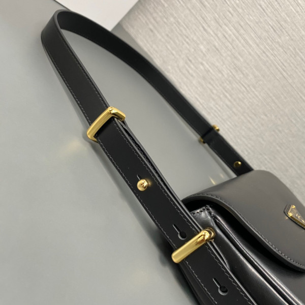 Pra*a moon handbags-22*17*5.5cm