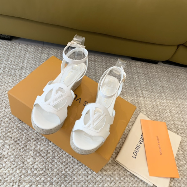 l0*is V*t0n heels sandals