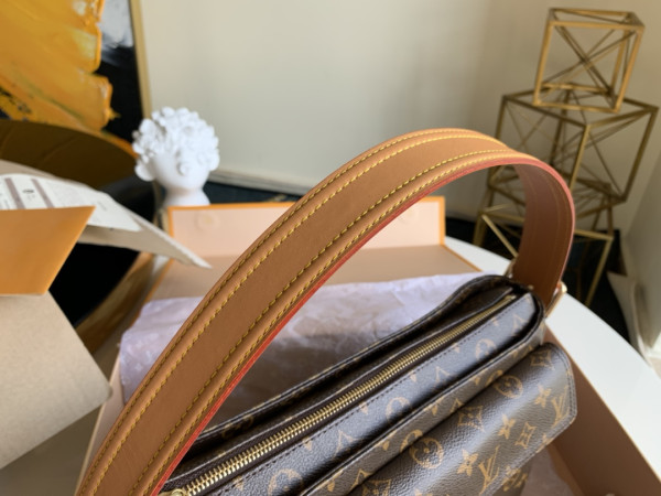 l0*is V*t0n vintage bag-32*10*20cm