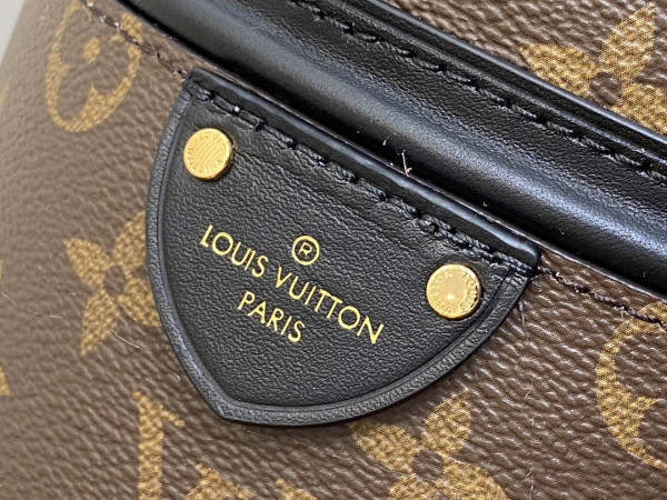 l0*is V*t0n new canoe bag-14*20.5*14cm