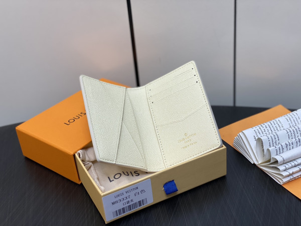 l0*is V*t0n pocket organizer-7.5*11.1*1 cm