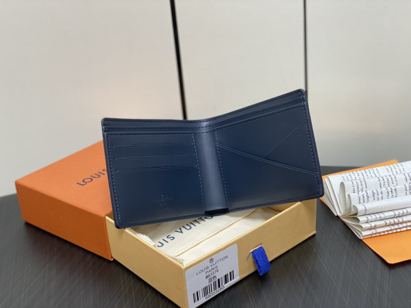 l0*is V*t0n multiple wallet-11.5*9*1.5cm