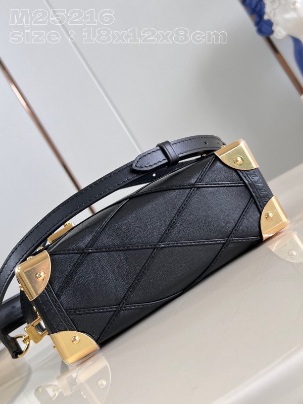 l0*is V*t0n side trunk pm-18*12.5*8cm