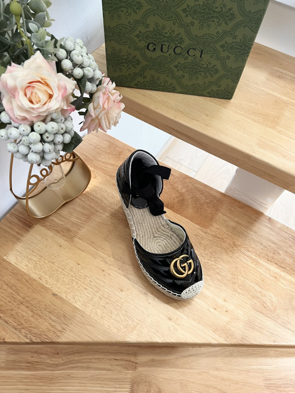 G*u*i leather platform espadrille