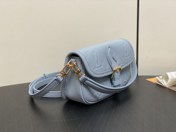 l0*is V*t0n nano diane-19*10.5*6 cm
