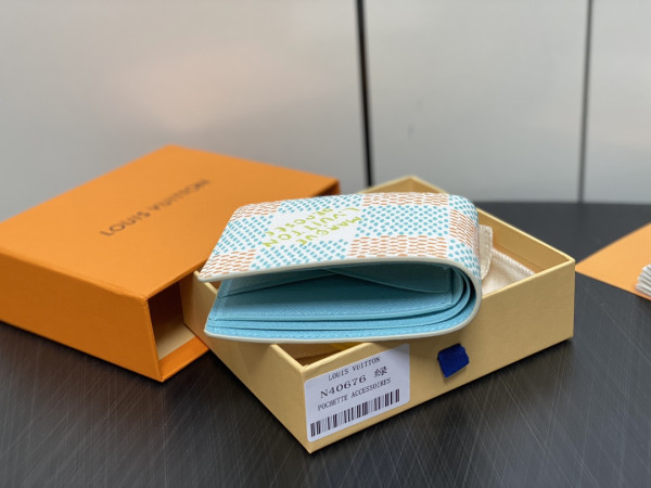l0*is V*t0n multiple wallet-11.5*9*1.5cm