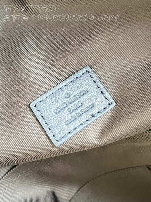 l0*is V*t0n discovery backpack-29*38*20cm
