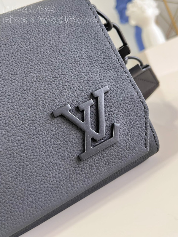 l0*is V*t0n takeoff messenger pm-22*16.5*7cm