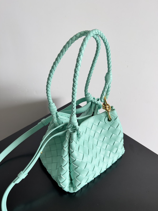 bo*te*ga Ve*ne*ta andiamo parachute small shoulder bag