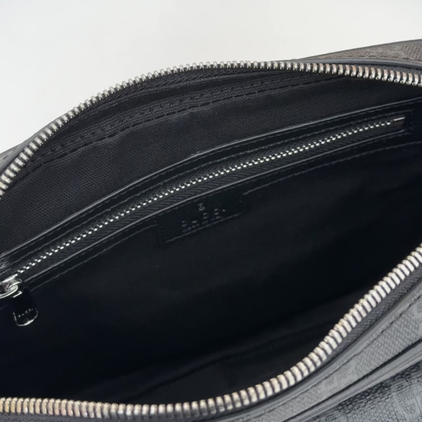 G*u*i small gg crossbody bag with tag