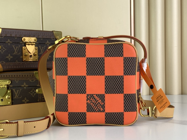 l0*is V*t0n chess messenger-24*24*8cm