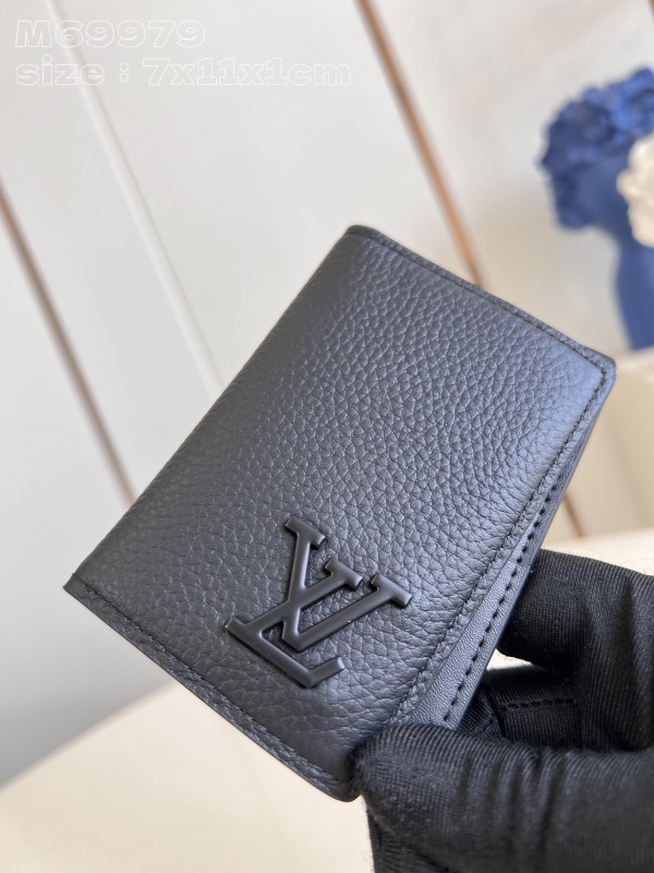l0*is V*t0n pocket organizer-7.5*11.1*1 cm