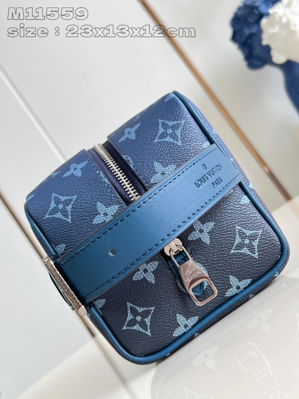 l0*is V*t0n locker dopp kit bag-23*13*12cm
