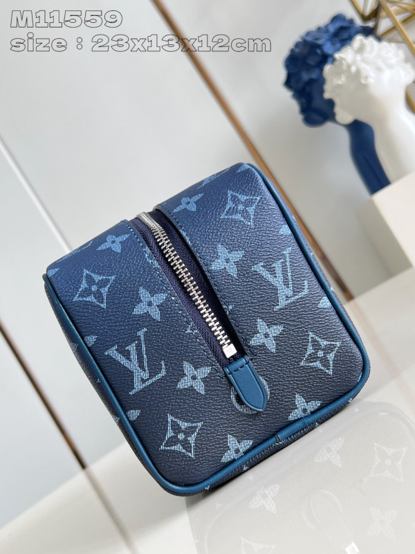 l0*is V*t0n locker dopp kit bag-23*13*12cm