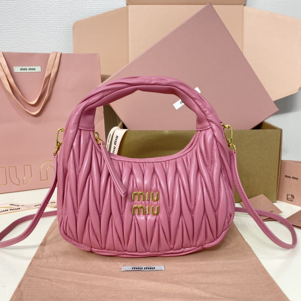 M*um*u wander matelassé nappa leather hobo bag