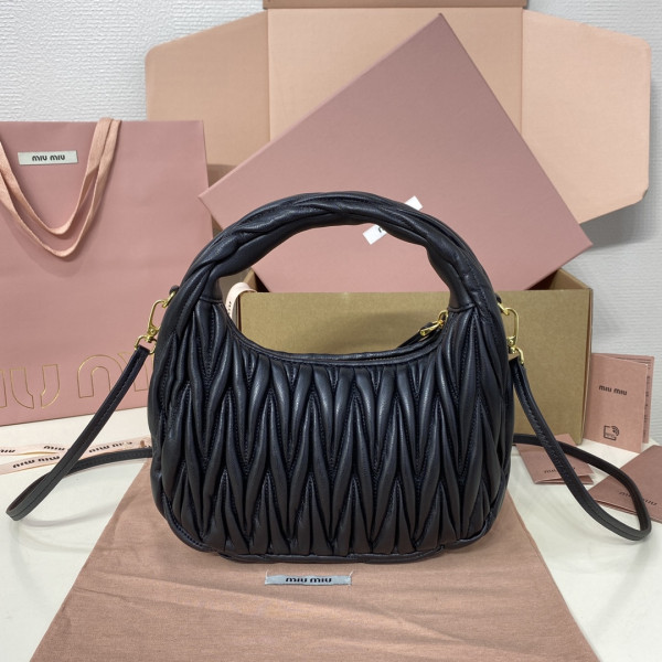 M*um*u wander matelassé nappa leather hobo bag
