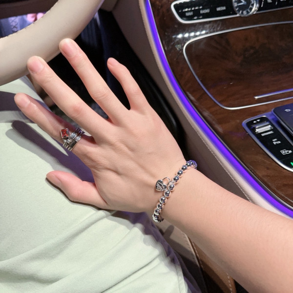 T*f*ny bracelet