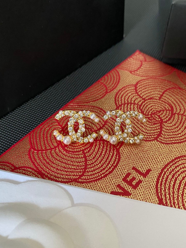 CL EARRINGS