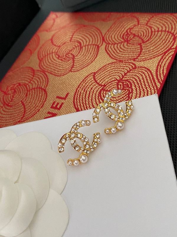 CL EARRINGS