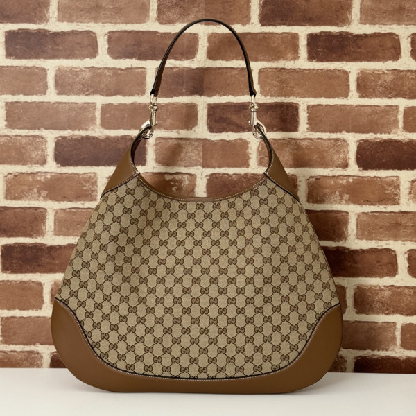 G*u*i b large shoulder bag